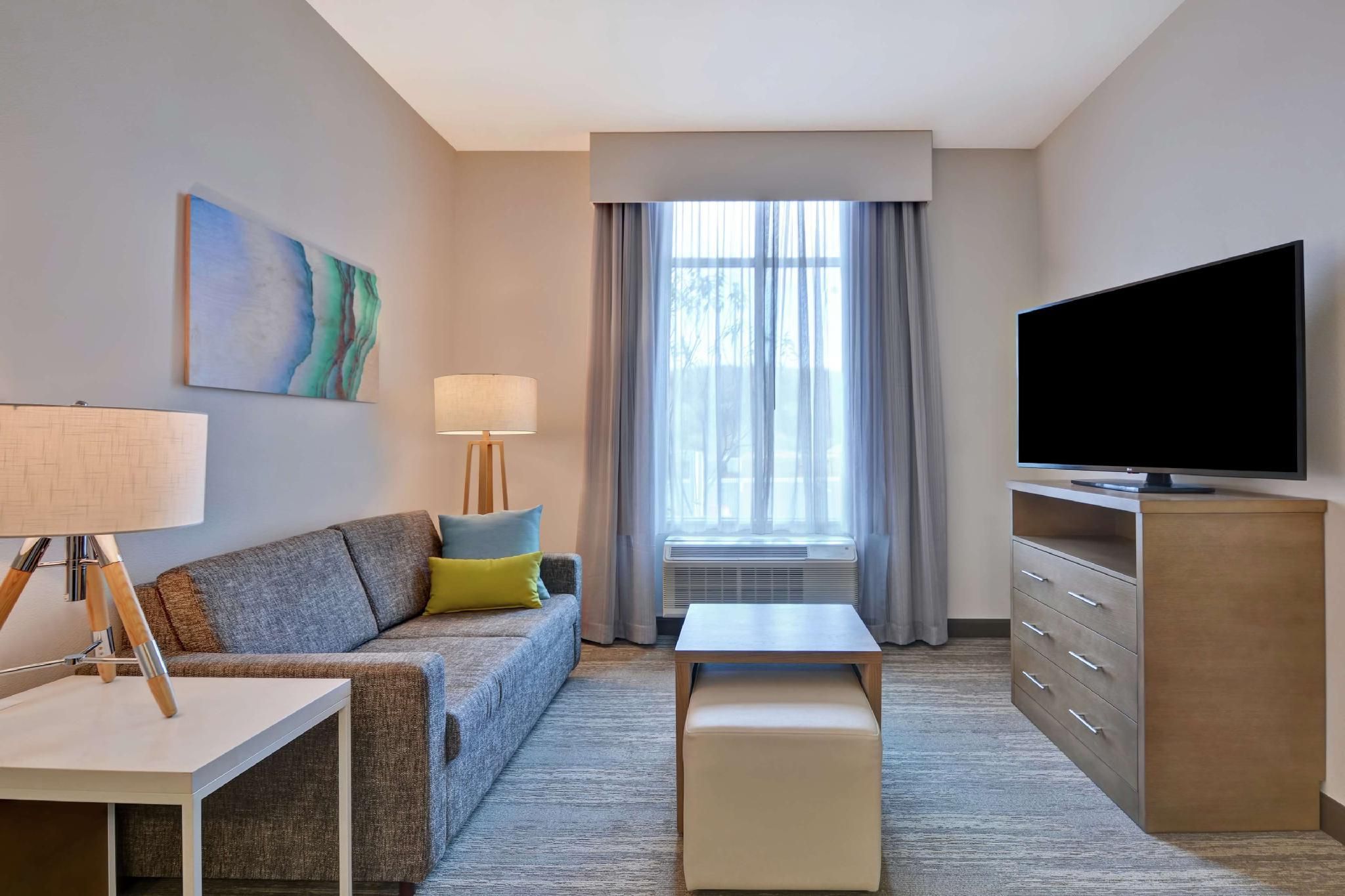 2 Queen Accessible Bathtub Suite Nonsmoking