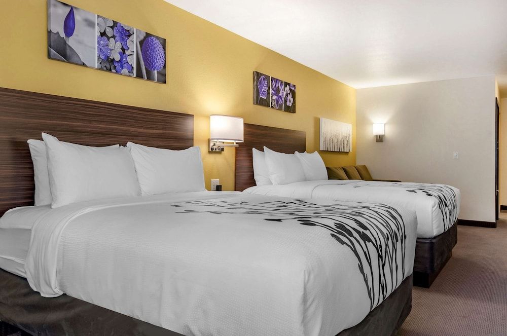 Sleep Inn Great Falls Airport Standard Room, 2 Queen Beds, Accessible, Non Smoking (Accessible Bathtub)