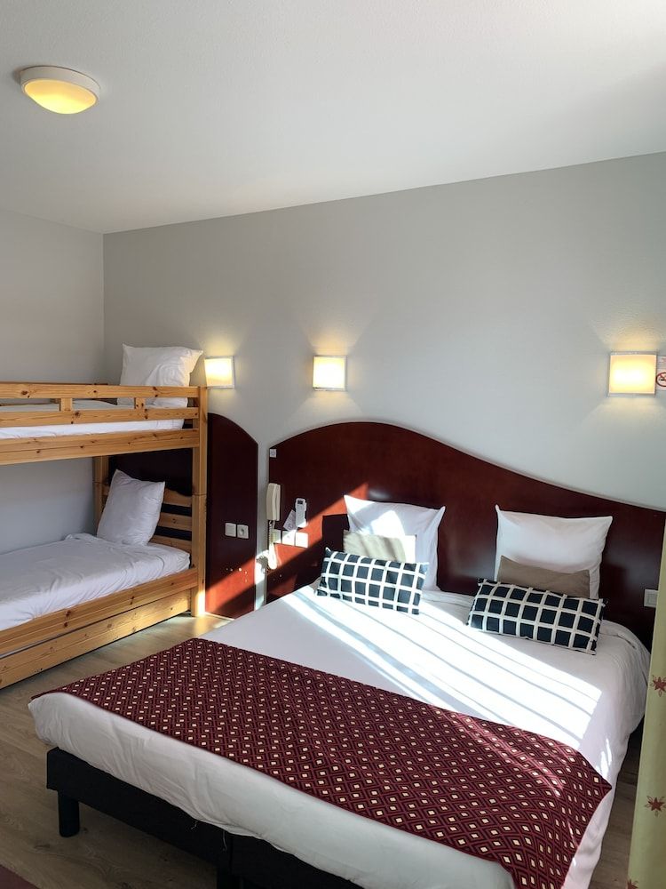Connecting rooms for 7