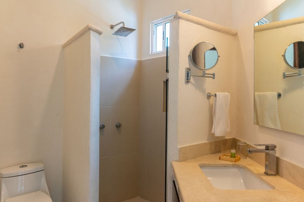 Villa Palmeras Standard Room 8