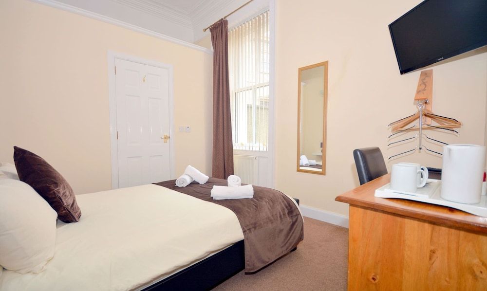Varis House Double Room, Ensuite 4