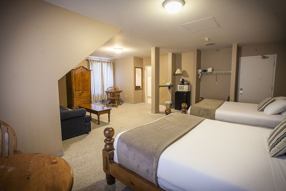 Seacliffe Inn Suite 4