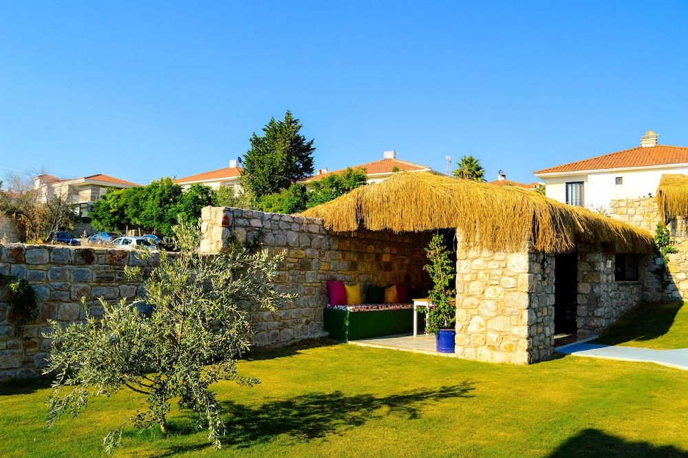 undefined Karyada Hotel 6