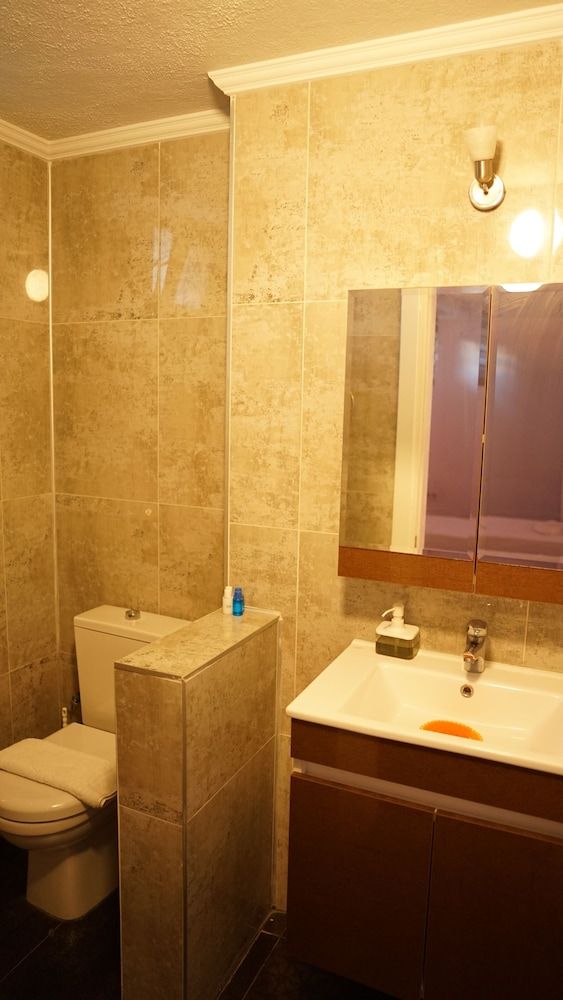 Karyada Hotel Studio, Pool View 11