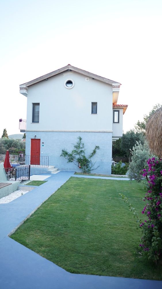 undefined Karyada Hotel 10