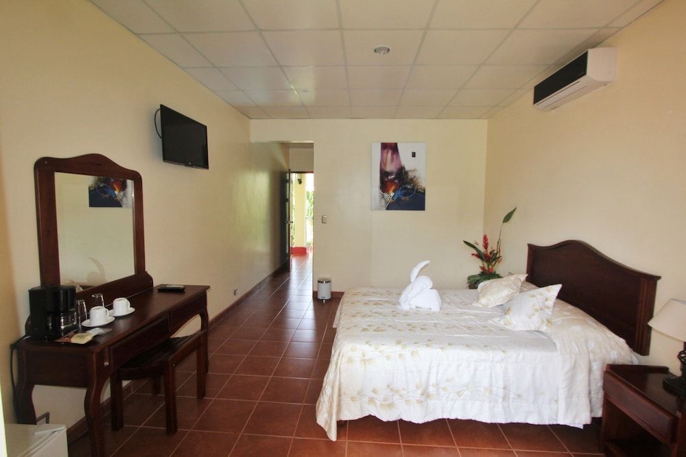 Hotel Monte Real Standard Room 2