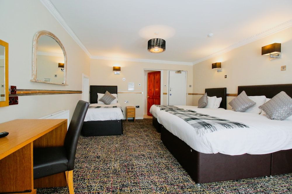 The Kelvingrove Hotel Family Room 4