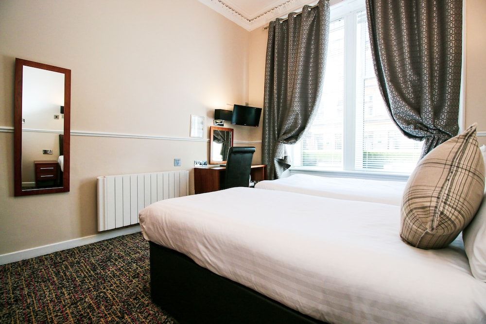 The Kelvingrove Hotel Twin Room 4