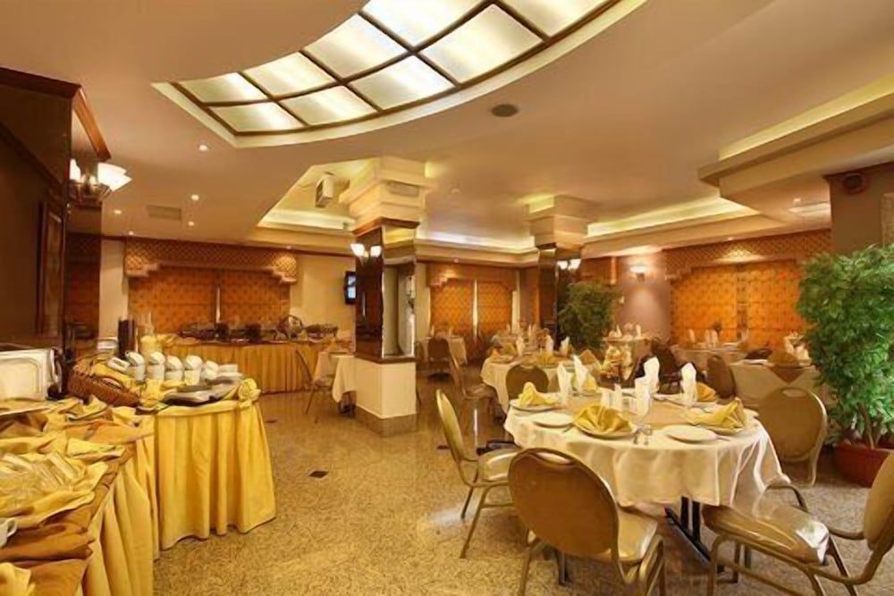 undefined Capri Hotel Suites 8