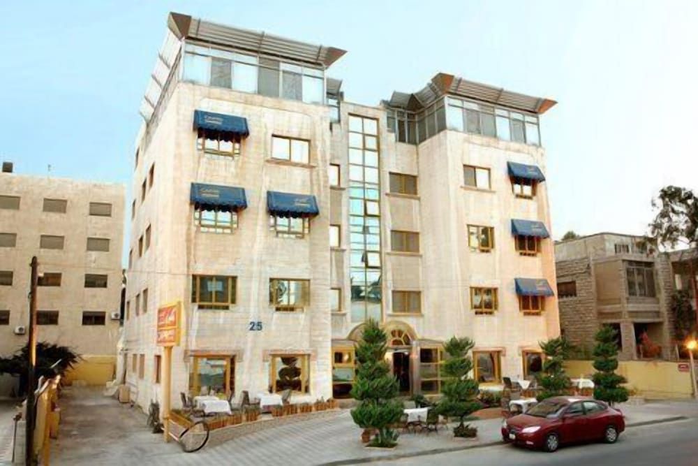undefined Capri Hotel Suites 4