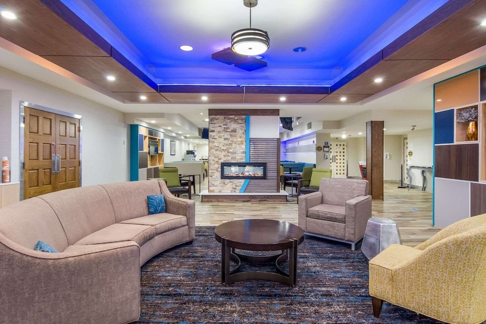 undefined MainStay Suites 10