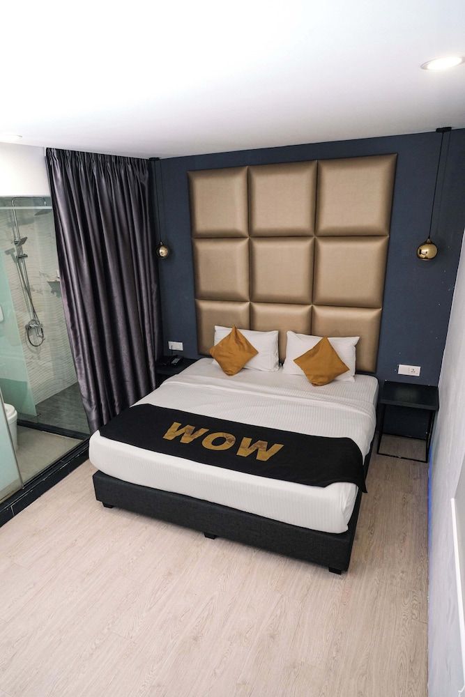 Capital O 91202 Wow Hotel Superior Room 3