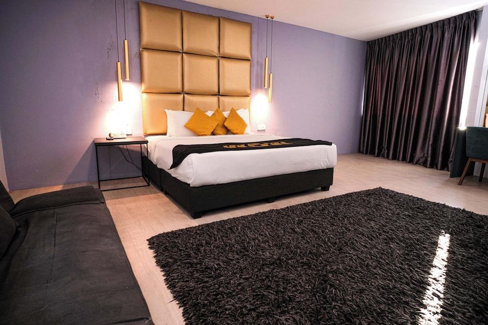 Capital O 91202 Wow Hotel Presidential Suite 6