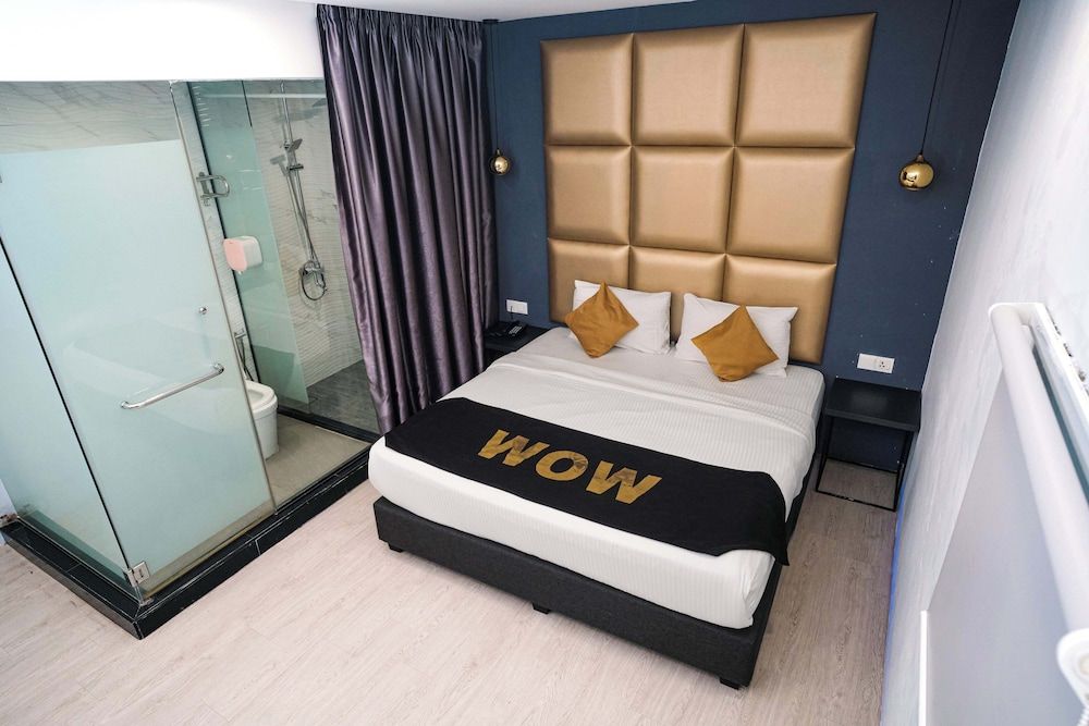 Capital O 91202 Wow Hotel Superior Room 4