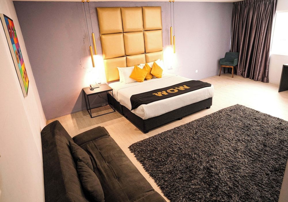 Capital O 91202 Wow Hotel Presidential Suite 11