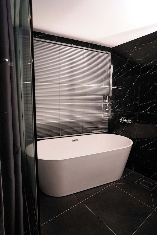 Capital O 91202 Wow Hotel Presidential Suite 19