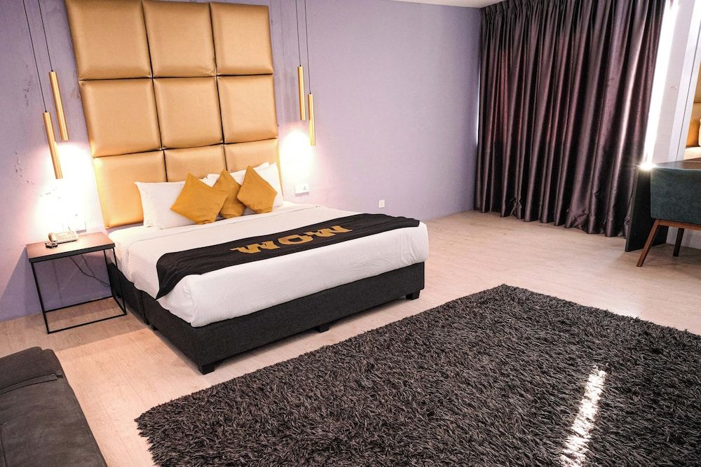 Capital O 91202 Wow Hotel Presidential Suite 15