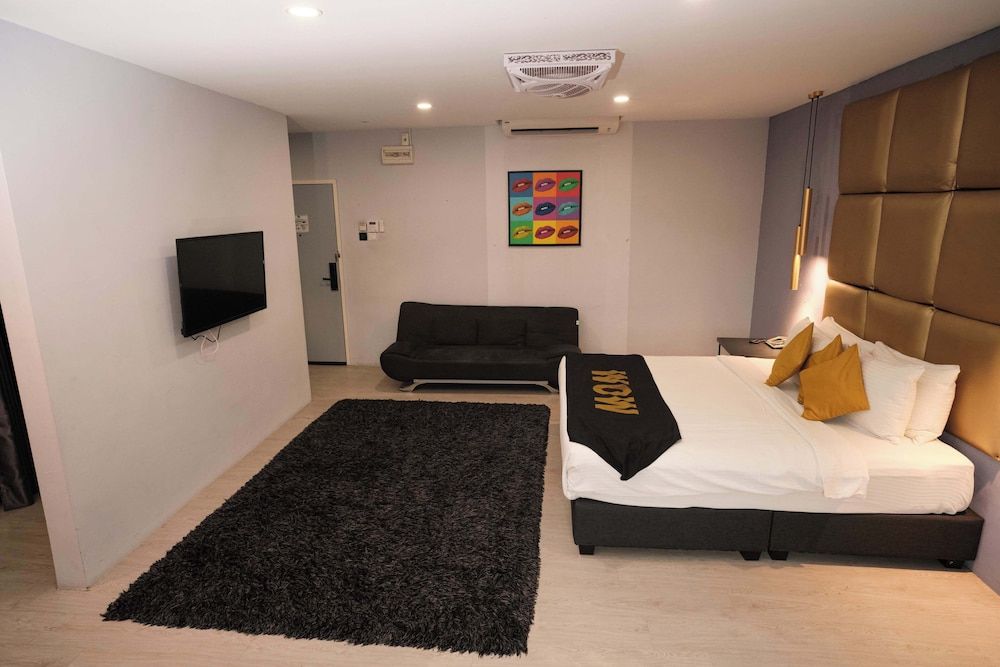 Capital O 91202 Wow Hotel Presidential Suite 2