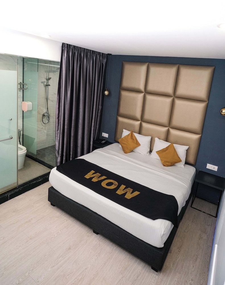 Capital O 91202 Wow Hotel Superior Room 5