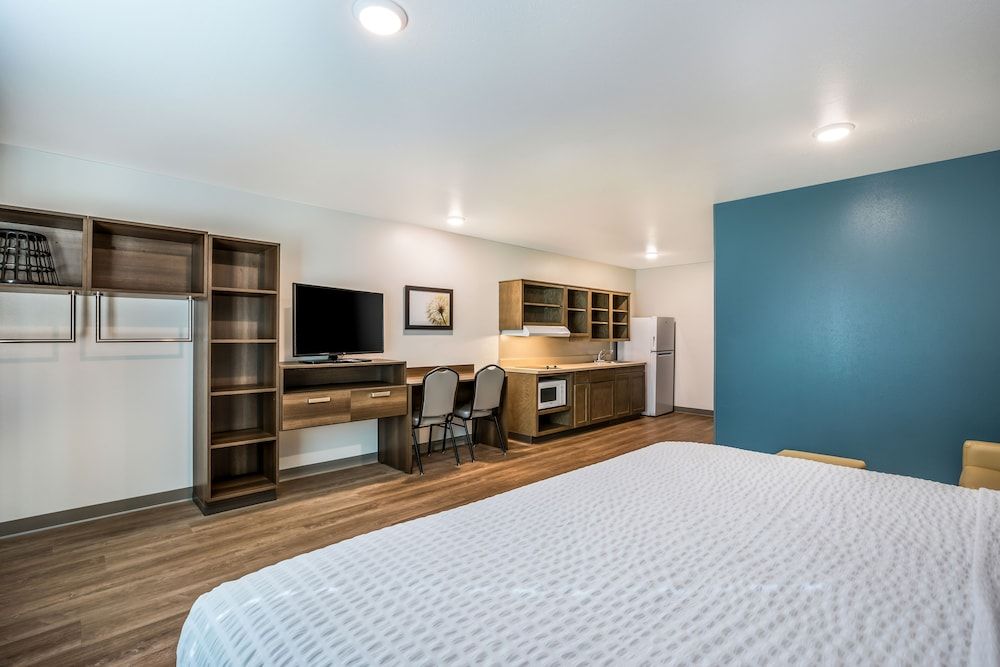 Room, 1 Queen Bed, Accessible, Non Smoking (Bathtub)