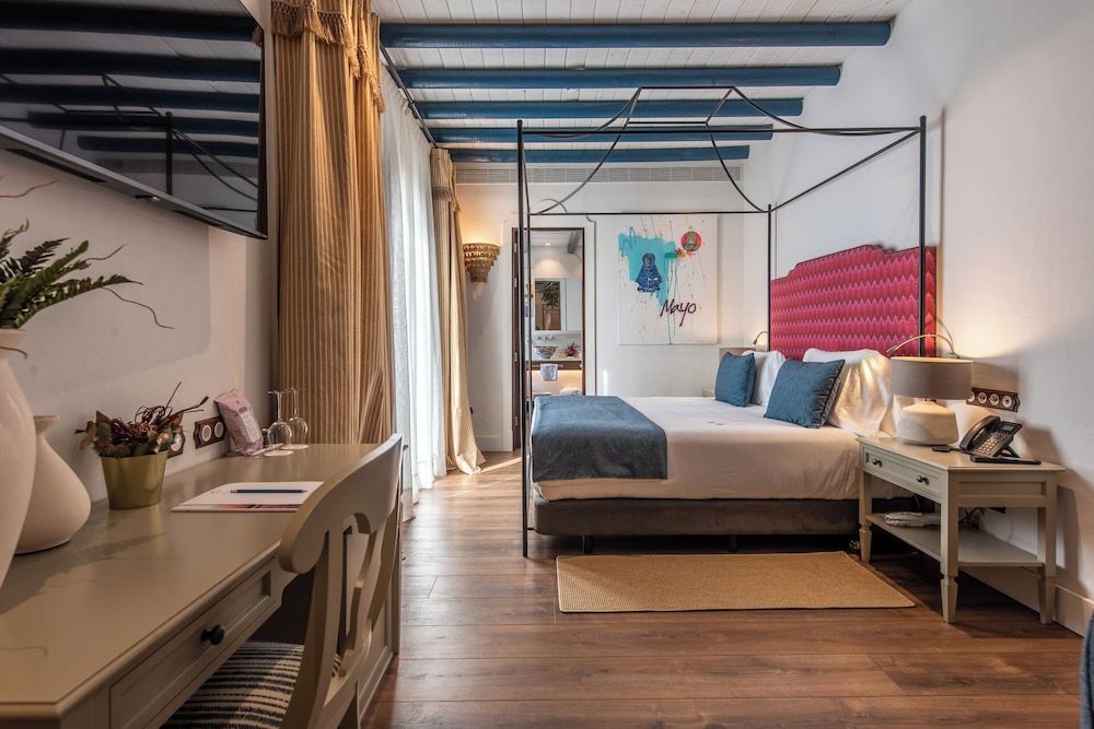 Deluxe Suite, Lagoon View
