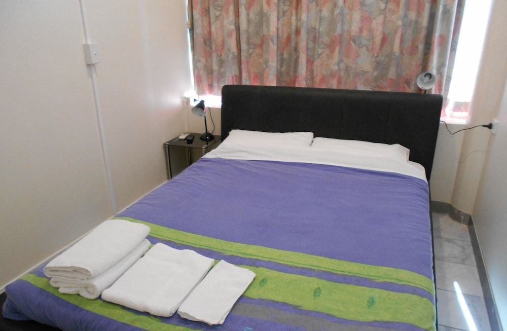 Harrington's 102 Standard Room, Non Smoking (Harrington Suite)