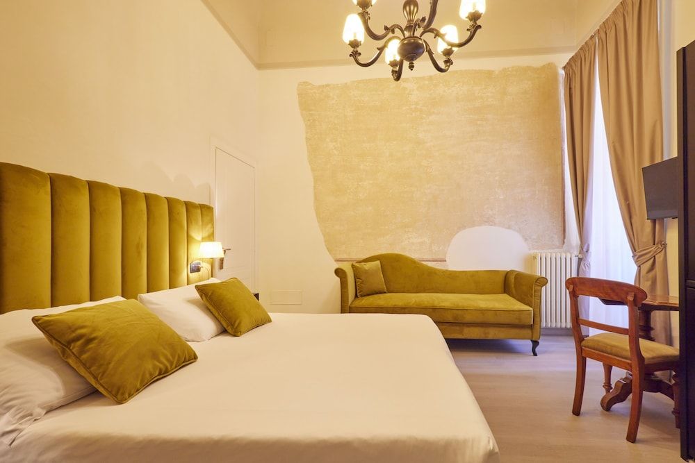 Elite Room