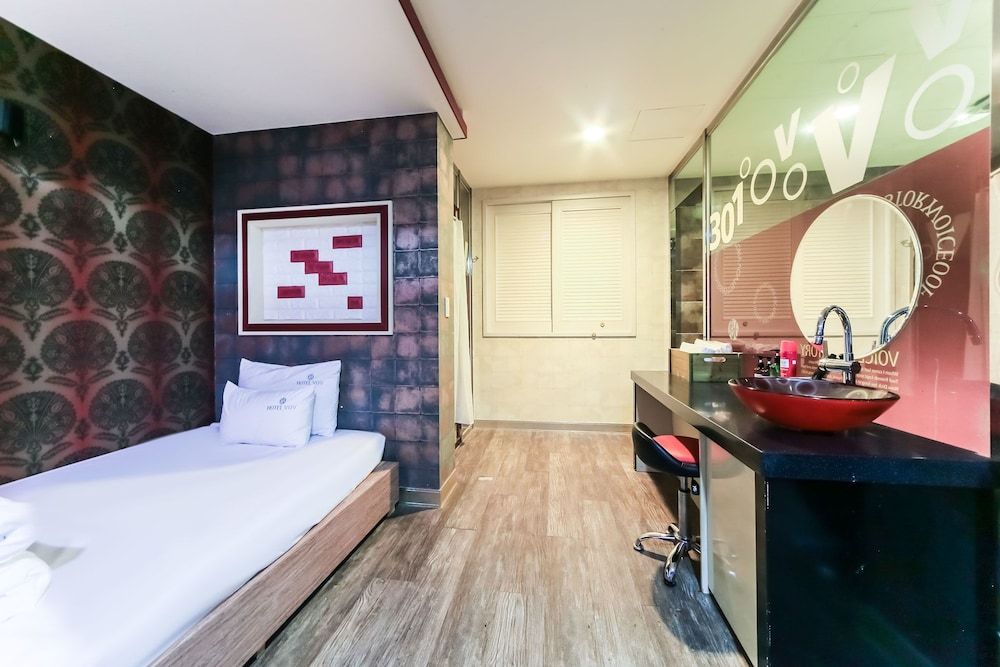 undefined Hotel Vov 10