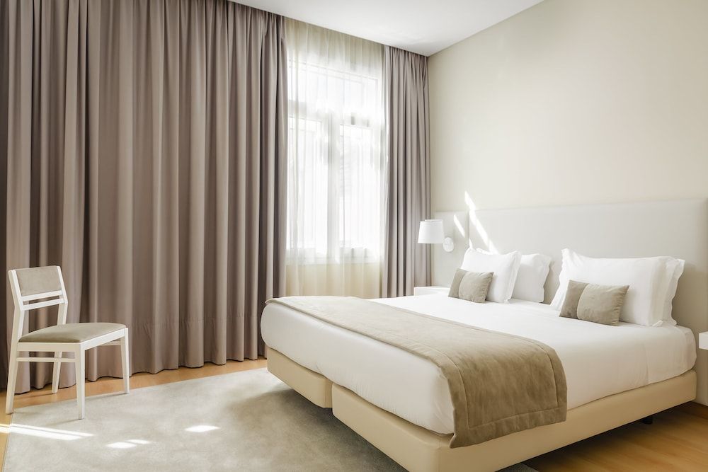 Exe Wellington Double or Twin Room, City View 6