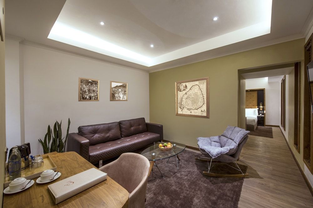 The Radh Hotel Family Suite 5