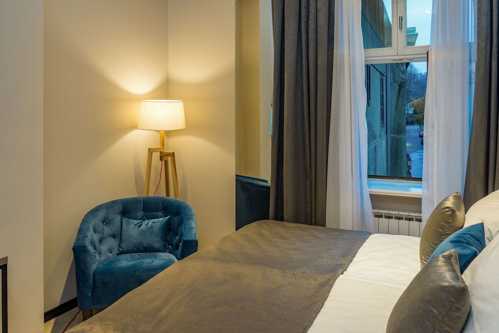 Dezman Luxury Center Deluxe Double Room 3