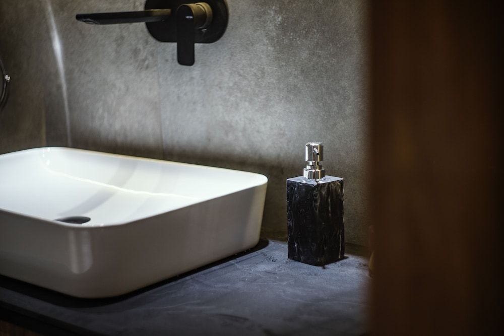 Dezman Luxury Center Deluxe Double Room 4