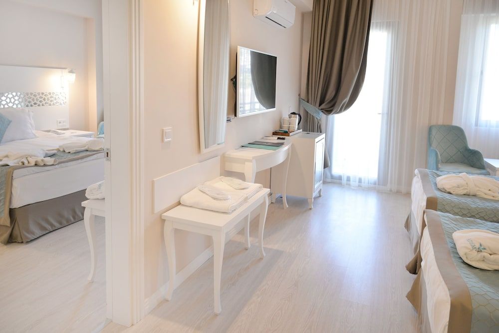 Adempira Termal & Spa Hotel Family Room 5