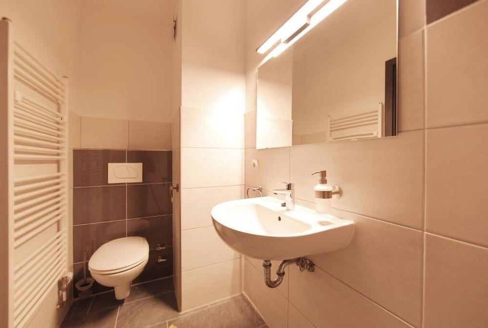 bp24 Hotel Eschweiler Triple Room 5