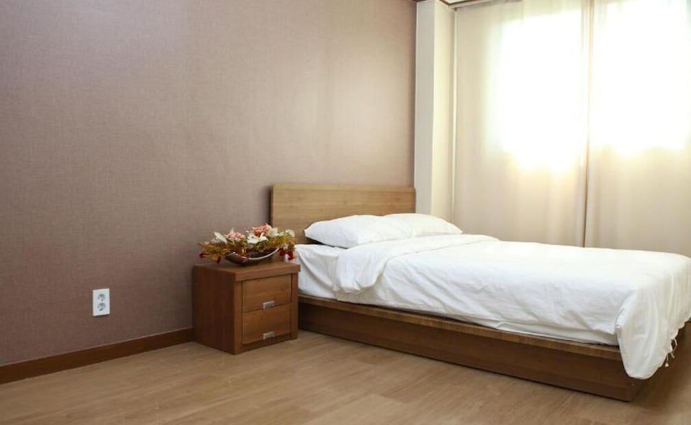 Ilsung Sulak Condo Gold Suite 2