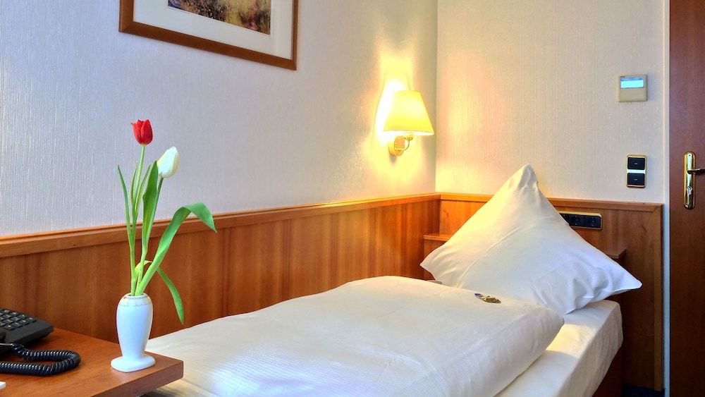 undefined Hotel Ilbertz 5