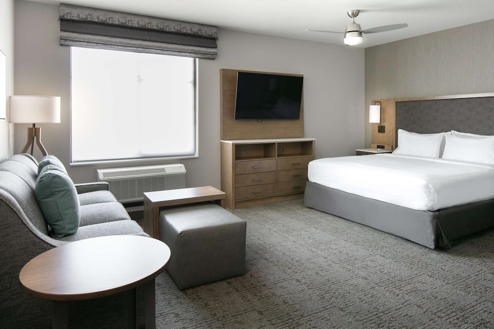 Studio, 1 King Bed, Accessible, Bathtub (Mobility & Hearing)