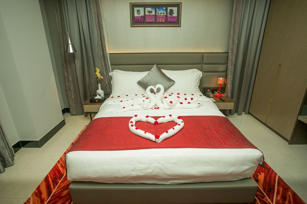 Hotel Omni Residency Deluxe Room, 1 Bedroom, Non Smoking, City View 8