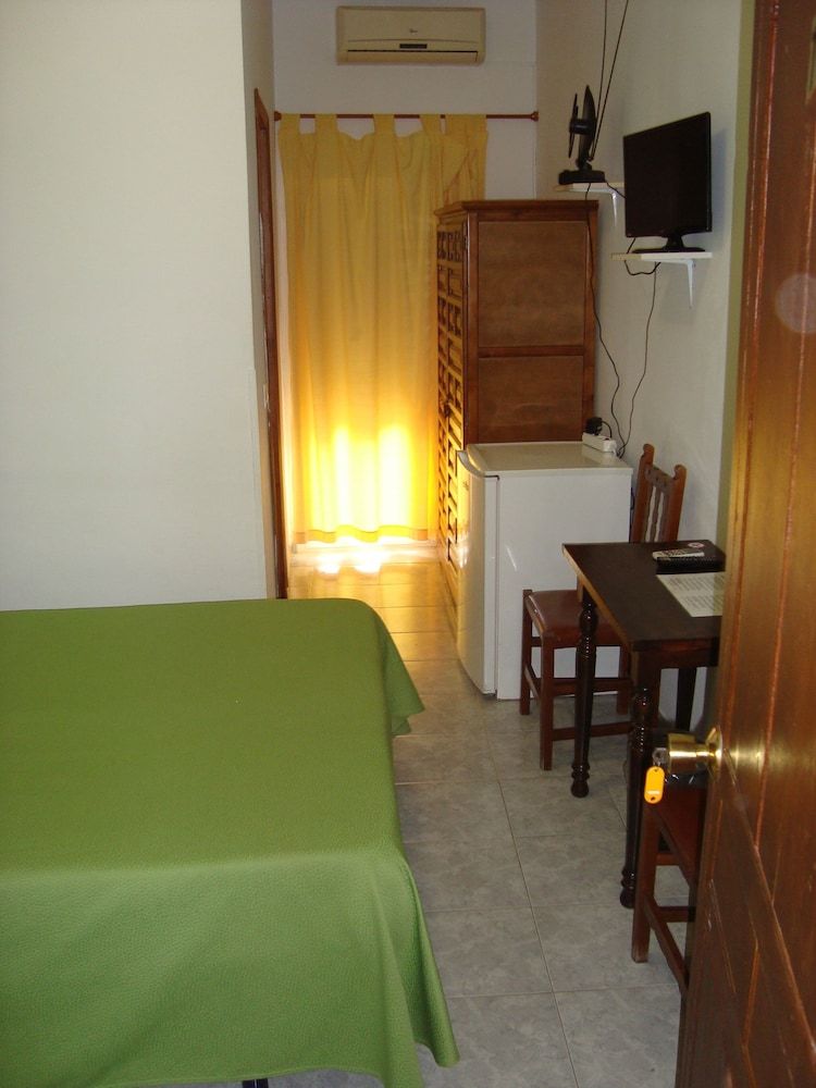Hostal Durán Economy Double Room 2
