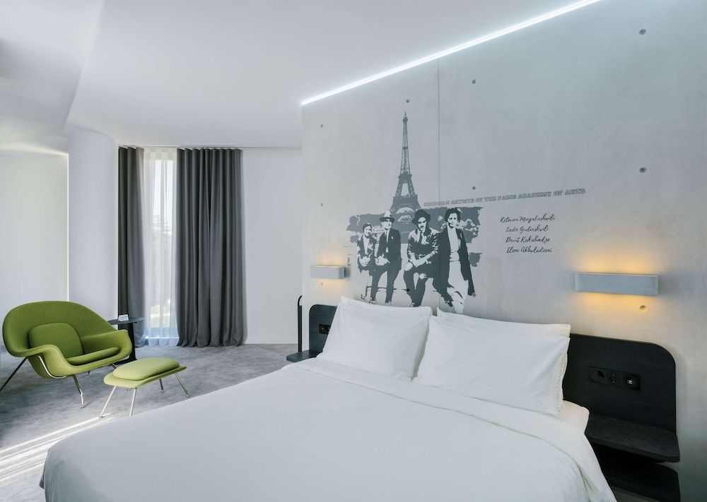 undefined Golden Tulip Design Tbilisi 9