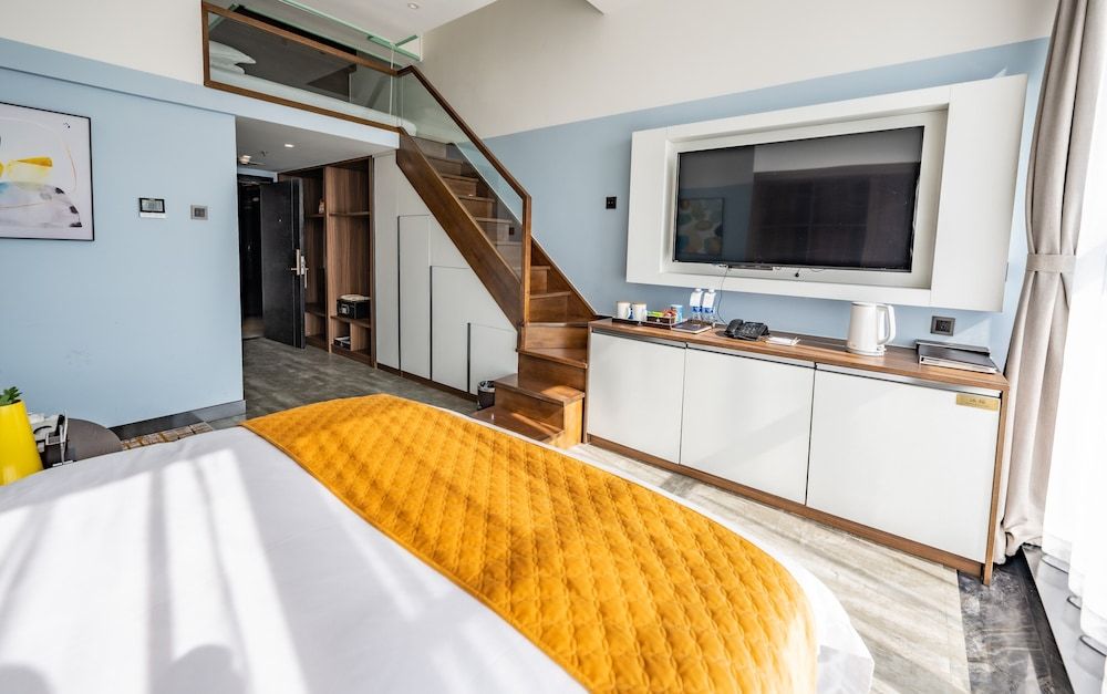 Elite Room