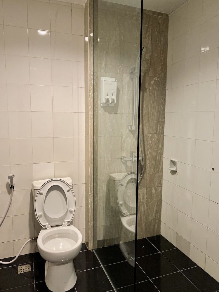 Paradise by CaLia Tarakan Deluxe Twin Room 4