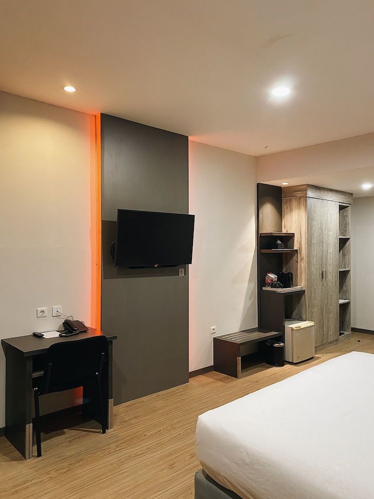 Paradise by CaLia Tarakan Deluxe Twin Room 3