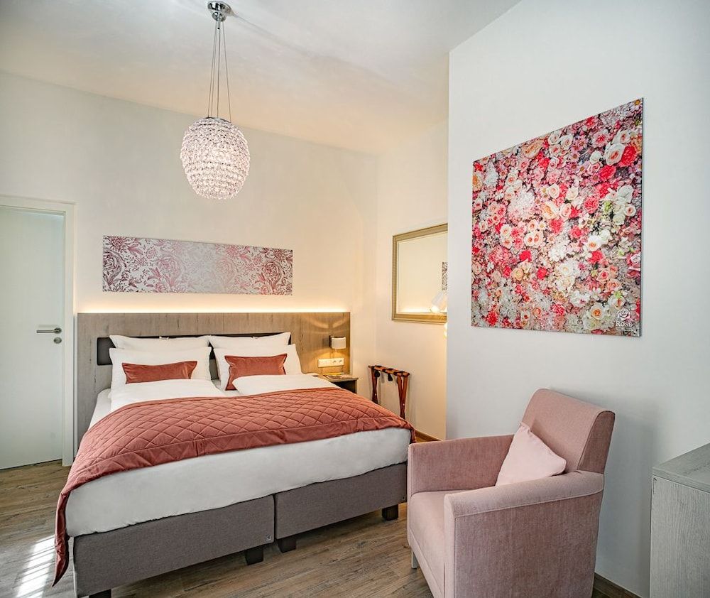 Boutique Hotel Rose Baden-Baden Double Room (1) 3