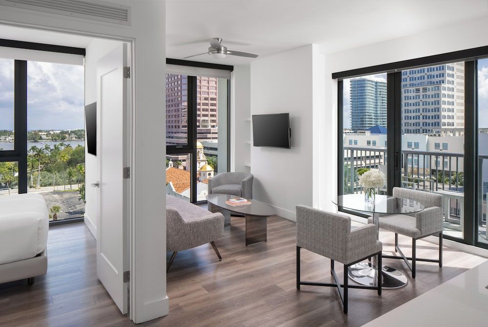 AKA West Palm Suite, 2 Queen Beds (Queen) 5