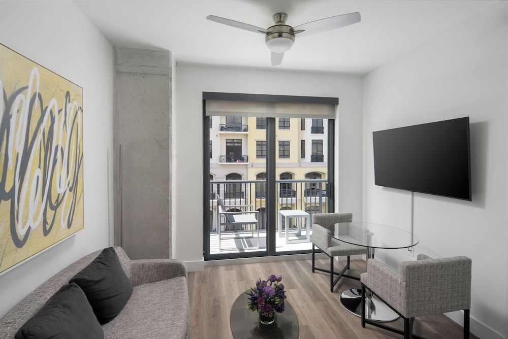 AKA West Palm Suite, 2 Queen Beds (Queen) 7