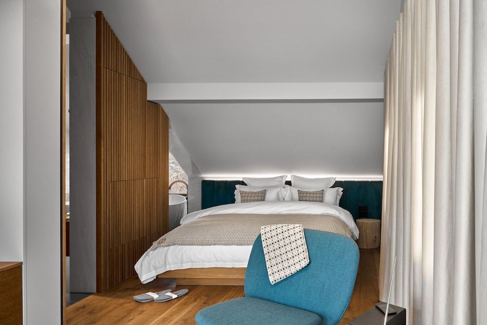 Luxury Double Room (Cone)