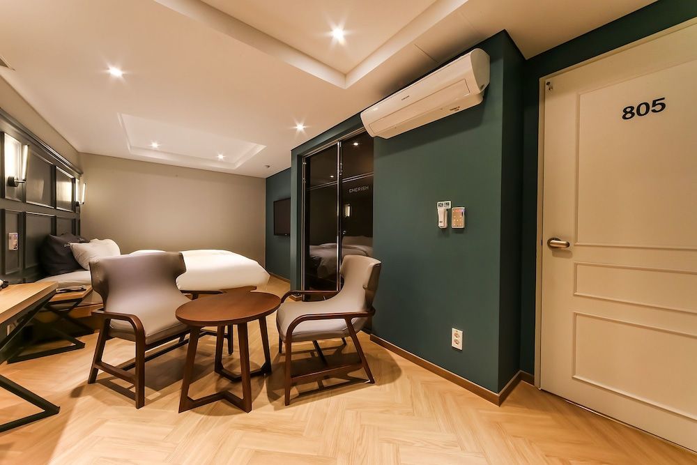 Cherish Hotel VIP 17