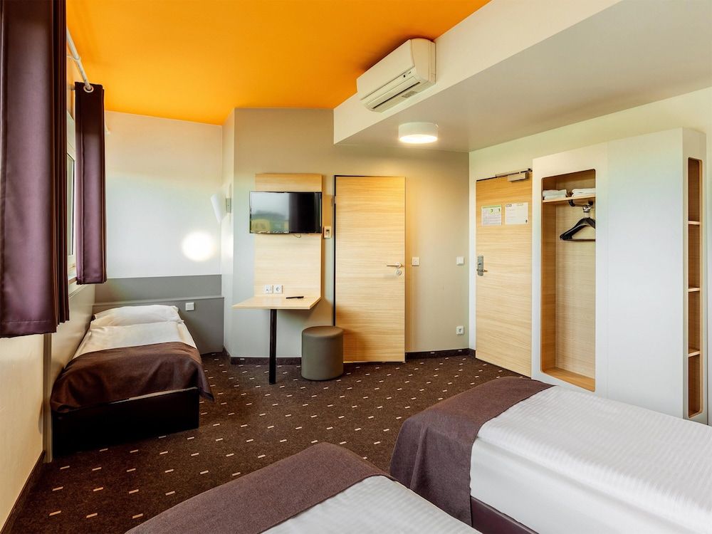 B&B Hotel Duisburg Hbf-Süd Triple Room 3