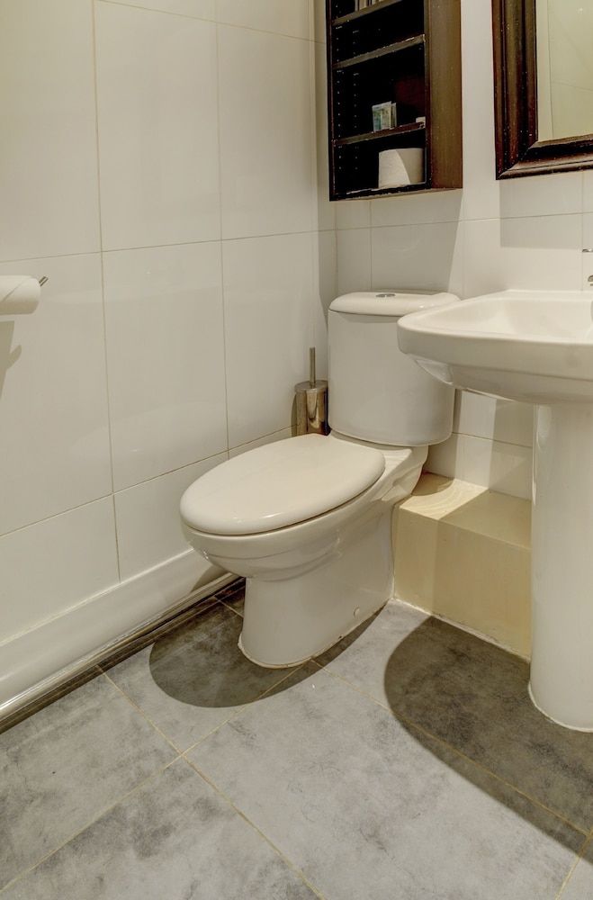 The George & Dragon Inn Twin Room, 2 Twin Beds, Ensuite 7